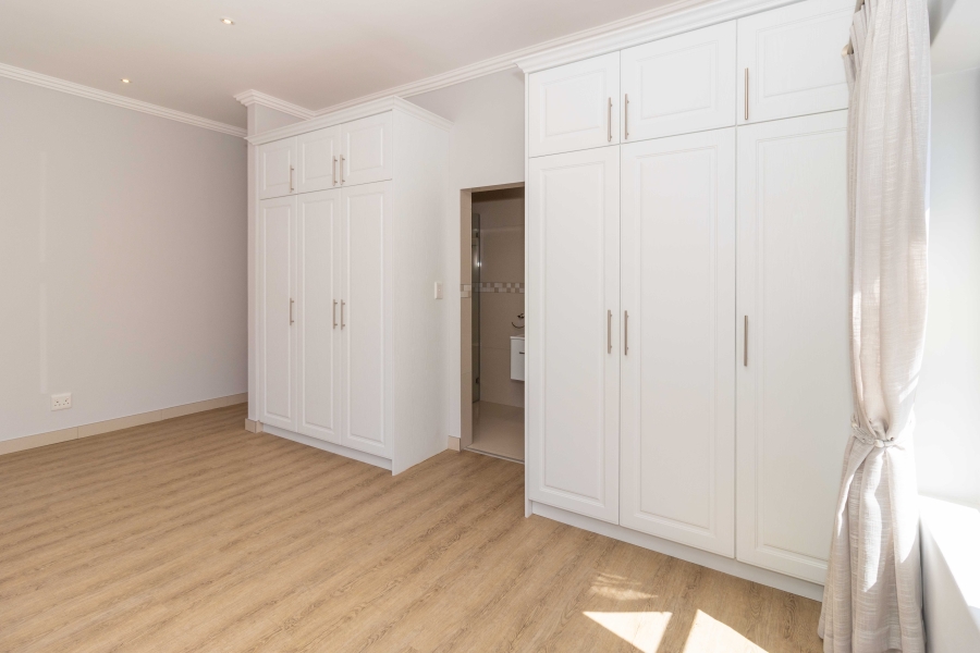 5 Bedroom Property for Sale in Val De Vie Estate Western Cape